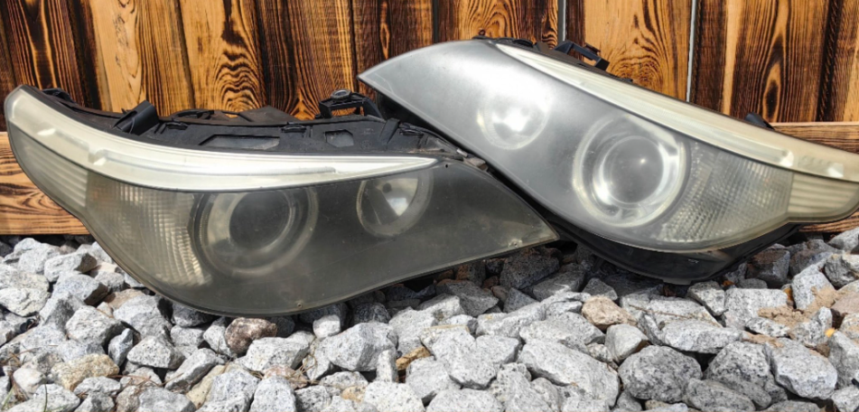 Reflektor BMW E60/E61 przed regeneracją